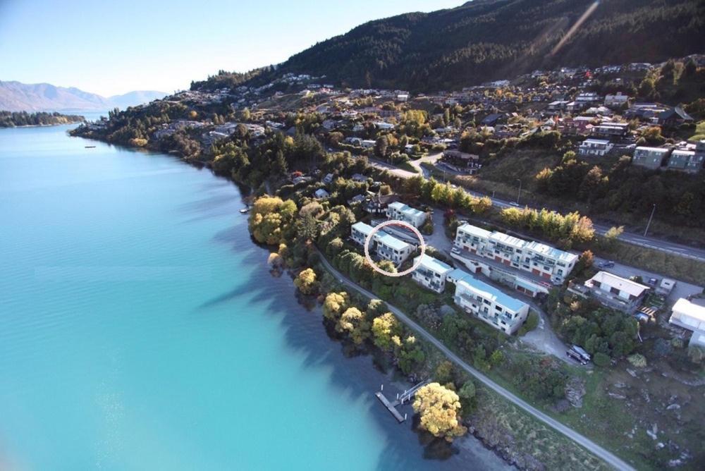 Huge Lakefront Delight - Queenstown Holiday Home Ngoại thất bức ảnh