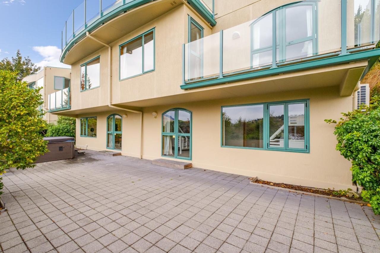 Huge Lakefront Delight - Queenstown Holiday Home Ngoại thất bức ảnh