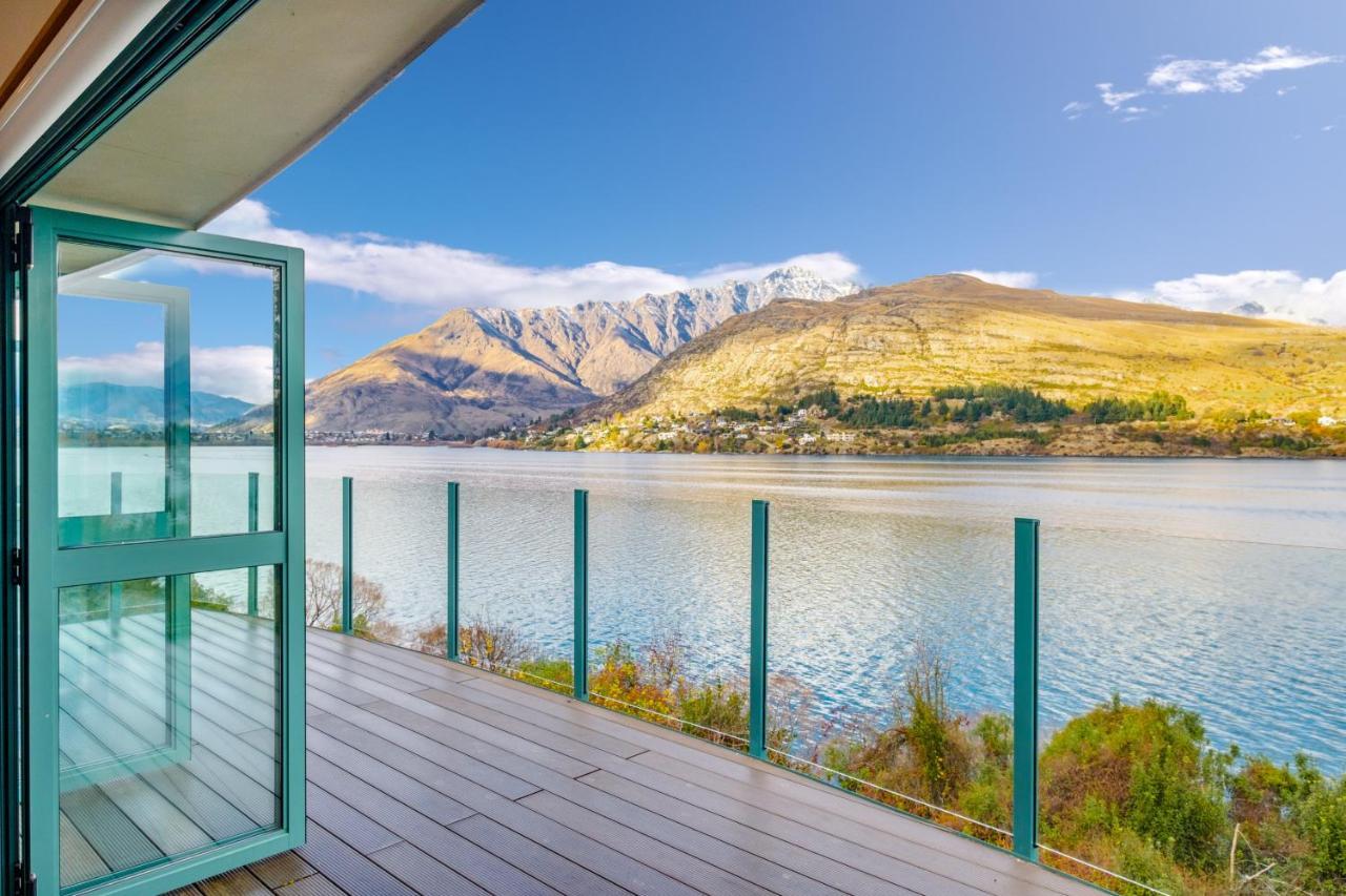 Huge Lakefront Delight - Queenstown Holiday Home Ngoại thất bức ảnh